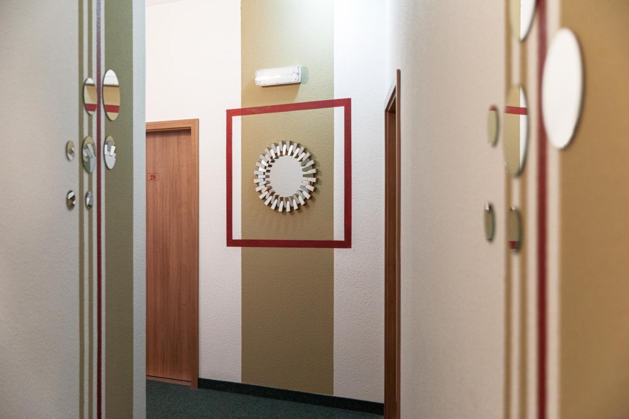 Hotel Polonia - Frankfurt/Oder Frankfurt  Buitenkant foto