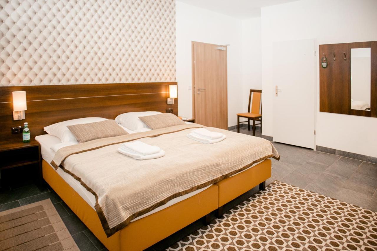 Hotel Polonia - Frankfurt/Oder Frankfurt  Buitenkant foto